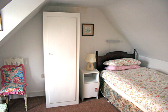 Photo of the 1st Single Bedroom in The Rowans Sef Catering Tobermory